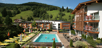 Sternradtour Saalfelden-Pinzgau Zell am See Hotel Waldhof Aussenansicht Pool