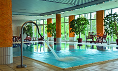 Indoor-Pool ©  Ramada by Wyndham